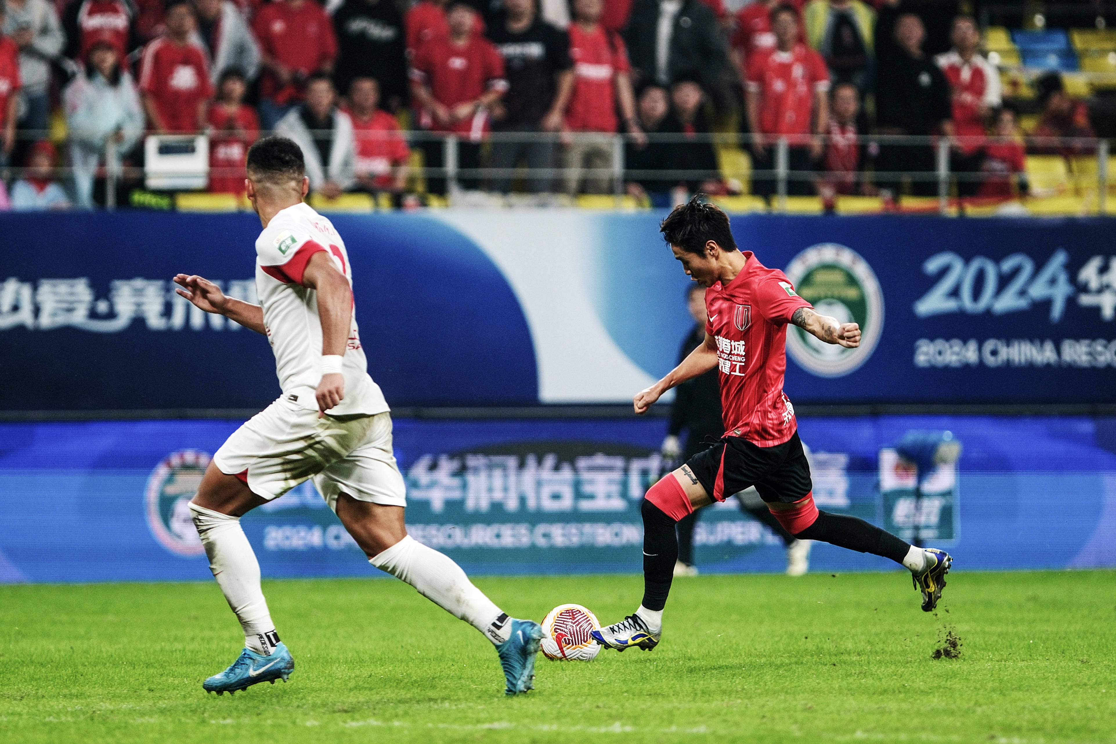 爱游戏网站入口-上海申花今夜再遭质疑，志在法国杯名次提升，引发热议，年轻球员得到机会的简单介绍