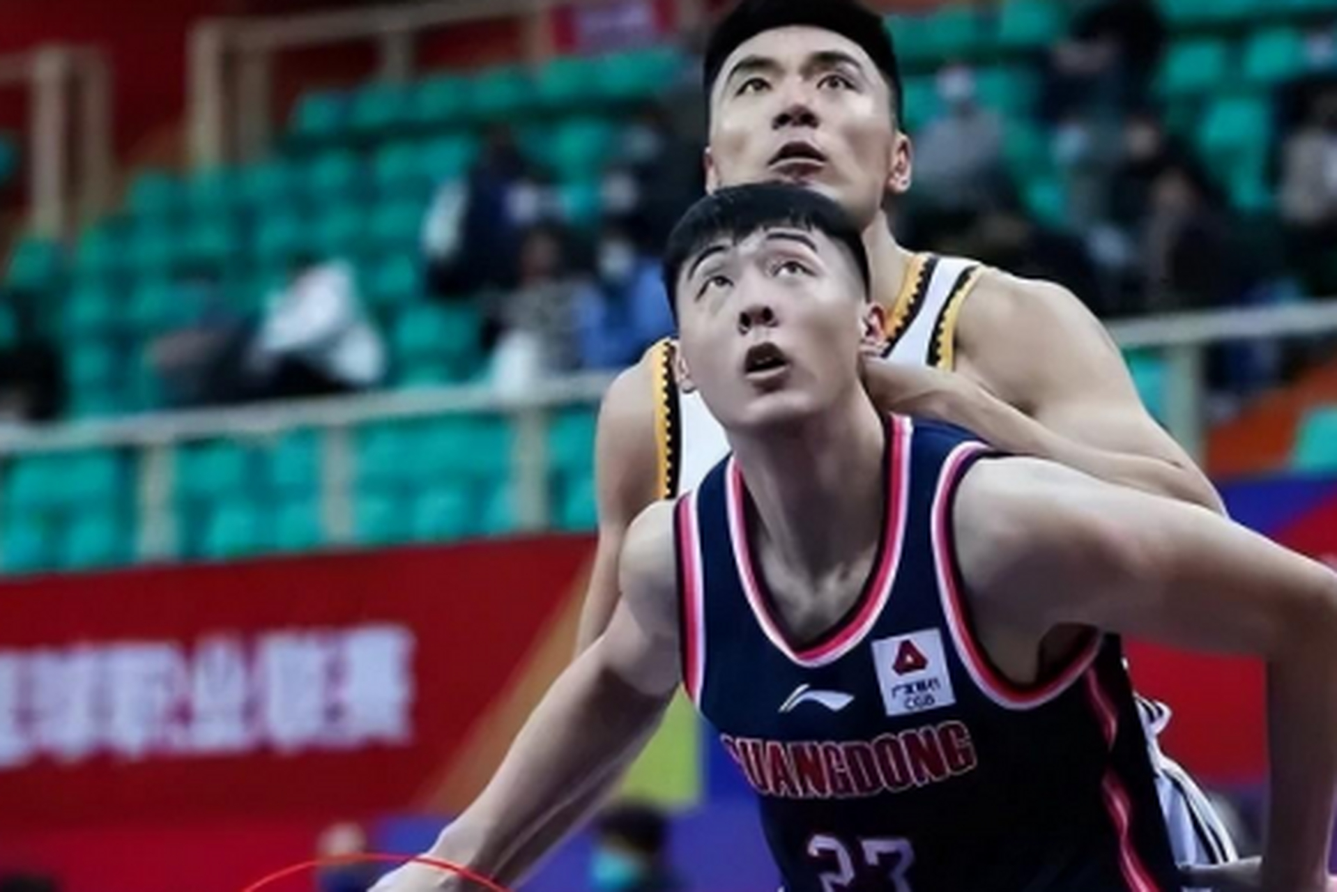 爱游戏 在线登录-包含法兰克福训练开放日，今晨主帅复盘引欢呼，CBA常规赛在即，高层口径保持一致的词条