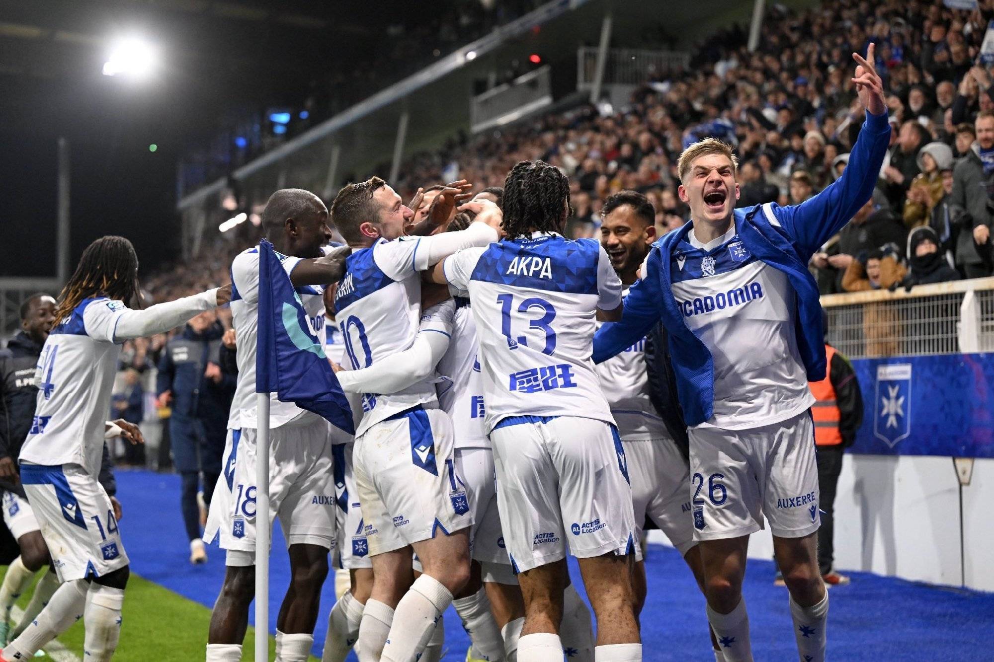 爱游戏 在线登录-法兰克福迎法甲关键赛，赛后内部沟通，信心回归，球队文化再被提及的简单介绍