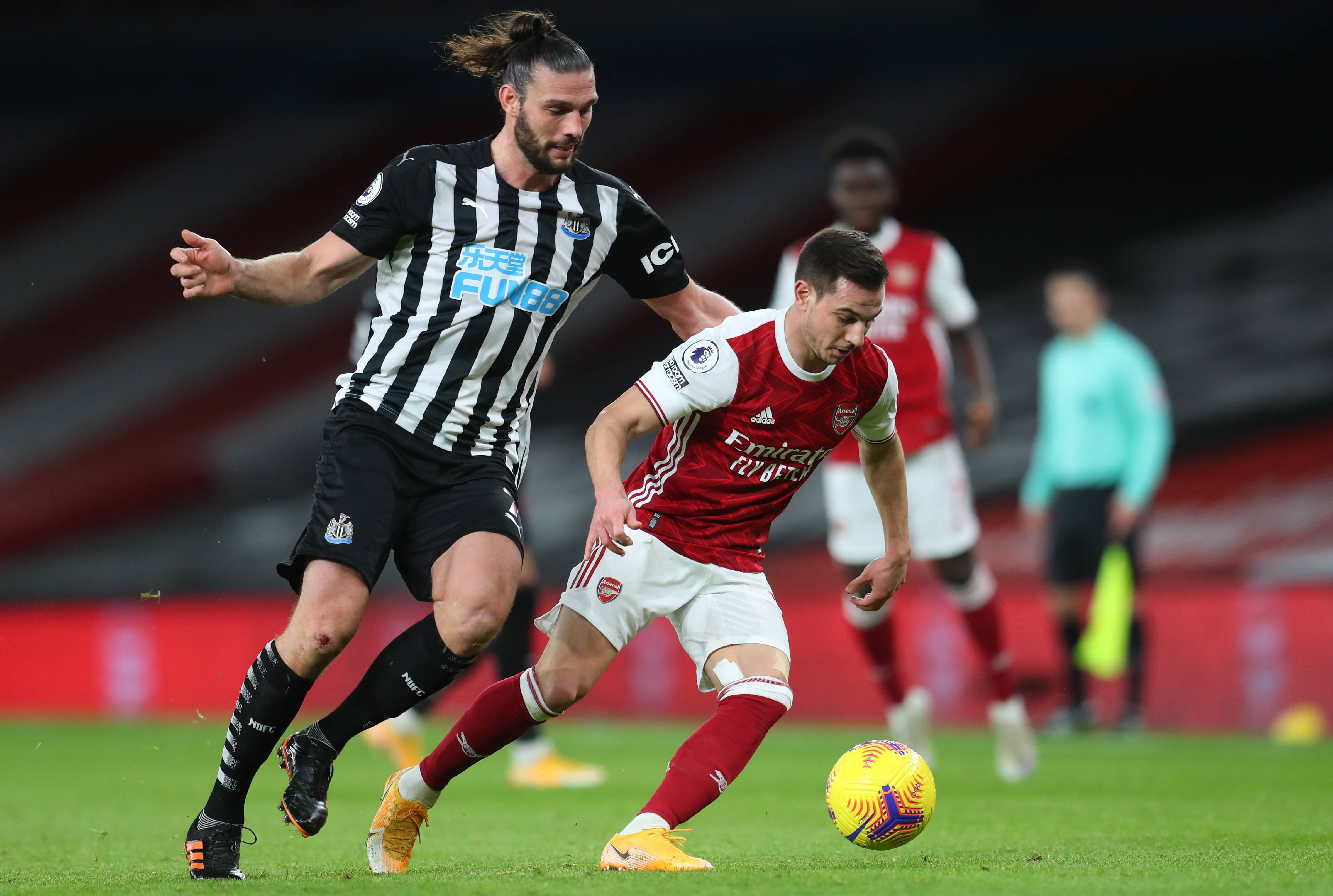 爱游戏全站-包含今夜勒沃库森造点机会：德甲节点到来，信心回归，身体对抗强度拉满的词条